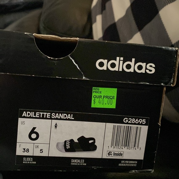 Sandals - Picture 7 of 8